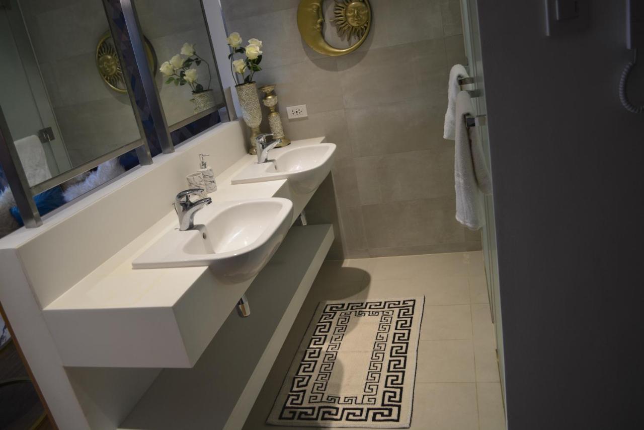 Luxxe Interior Design Condo - Novotel Residences At Acqua Private Residences Mandaluyong Екстер'єр фото