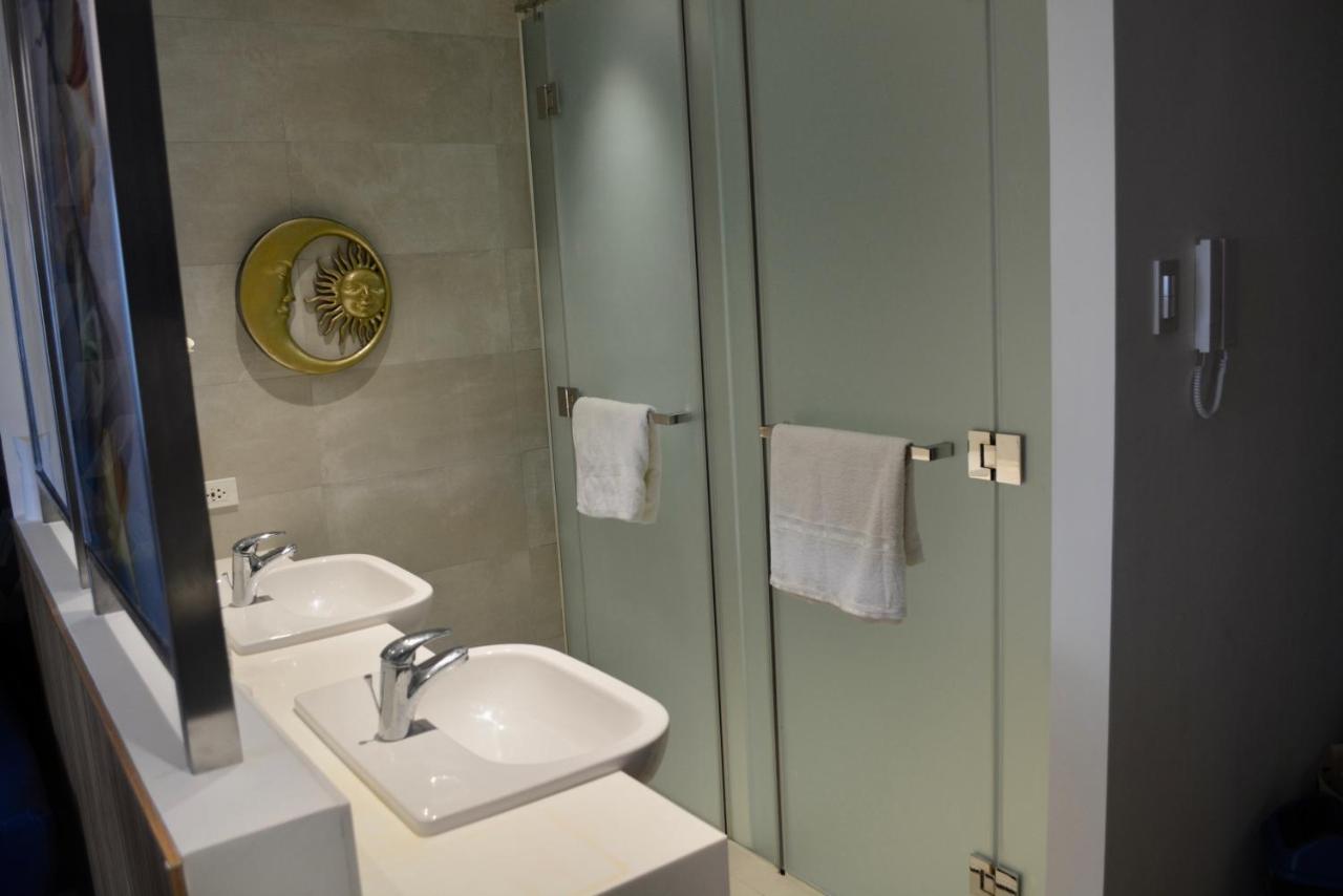 Luxxe Interior Design Condo - Novotel Residences At Acqua Private Residences Mandaluyong Екстер'єр фото